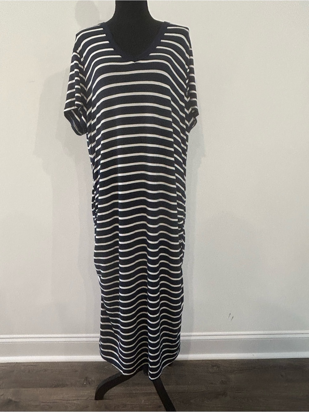 Love ❤️ Ellie Navy White Striped Maxi Dress XXL Side Ruched Short Sleeve V neck